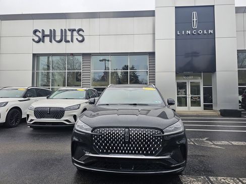 New 2025 Lincoln Aviator Black Label image 2