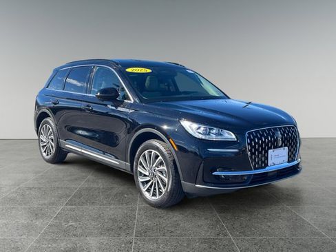 Used 2025 Lincoln Corsair Reserve image 7