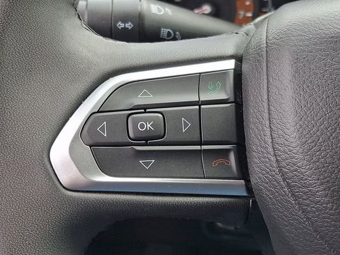 Used 2024 Jeep Compass Latitude AWD/4WD image 21
