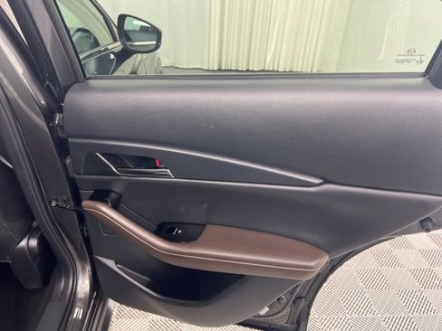 Used 2023 MAZDA CX-30 AWD 2.5 S w/ Premium Package image 18