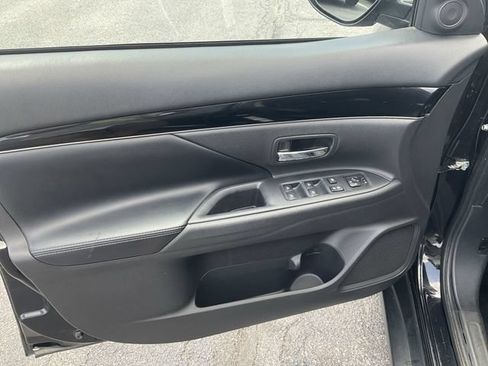 Used 2019 Mitsubishi Outlander ES AWD/4WD image 24