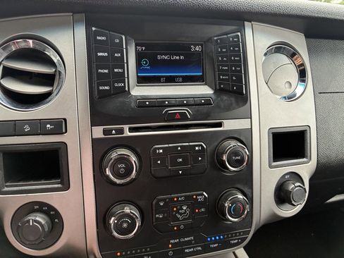 Used 2015 Ford Expedition XLT AWD/4WD image 11