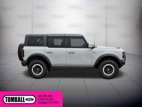 Certified 2022 Ford Bronco Outer Banks w/ Sasquatch Package AWD/4WD image 8