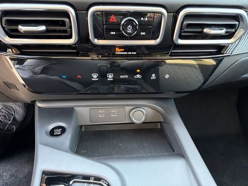New 2026 Nissan Sentra SV w/ Floor Mat Package FWD image 25