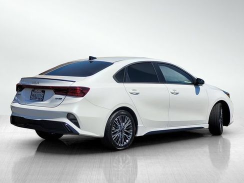 Used 2024 Kia Forte GT-Line w/ GT-Line Premium Package FWD image 4
