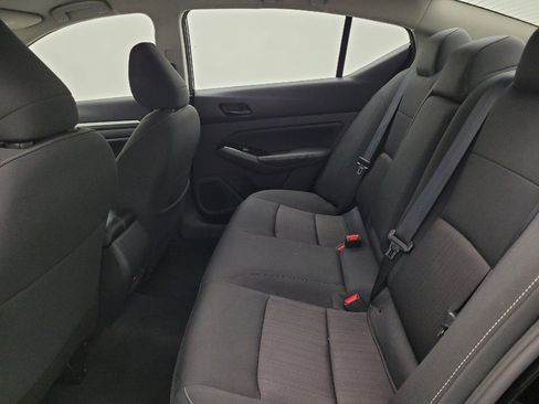 Used 2023 Nissan Altima 2.5 SV AWD/4WD image 18