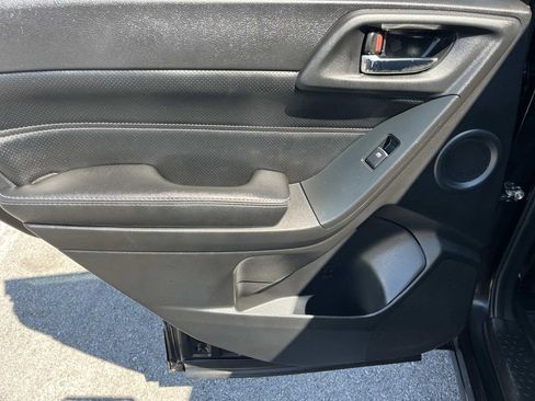Used 2018 Subaru Forester 2.5i Touring w/ Popular Package #2 AWD/4WD image 18