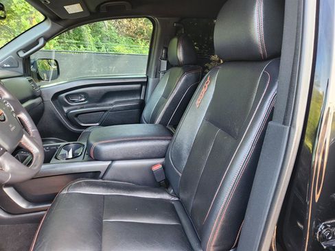 Used 2020 Nissan Titan PRO-4X w/ Pro-4x Convenience Package image 25