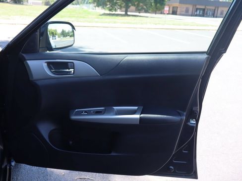 Used 2010 Subaru Impreza 2.5i Premium AWD/4WD image 26