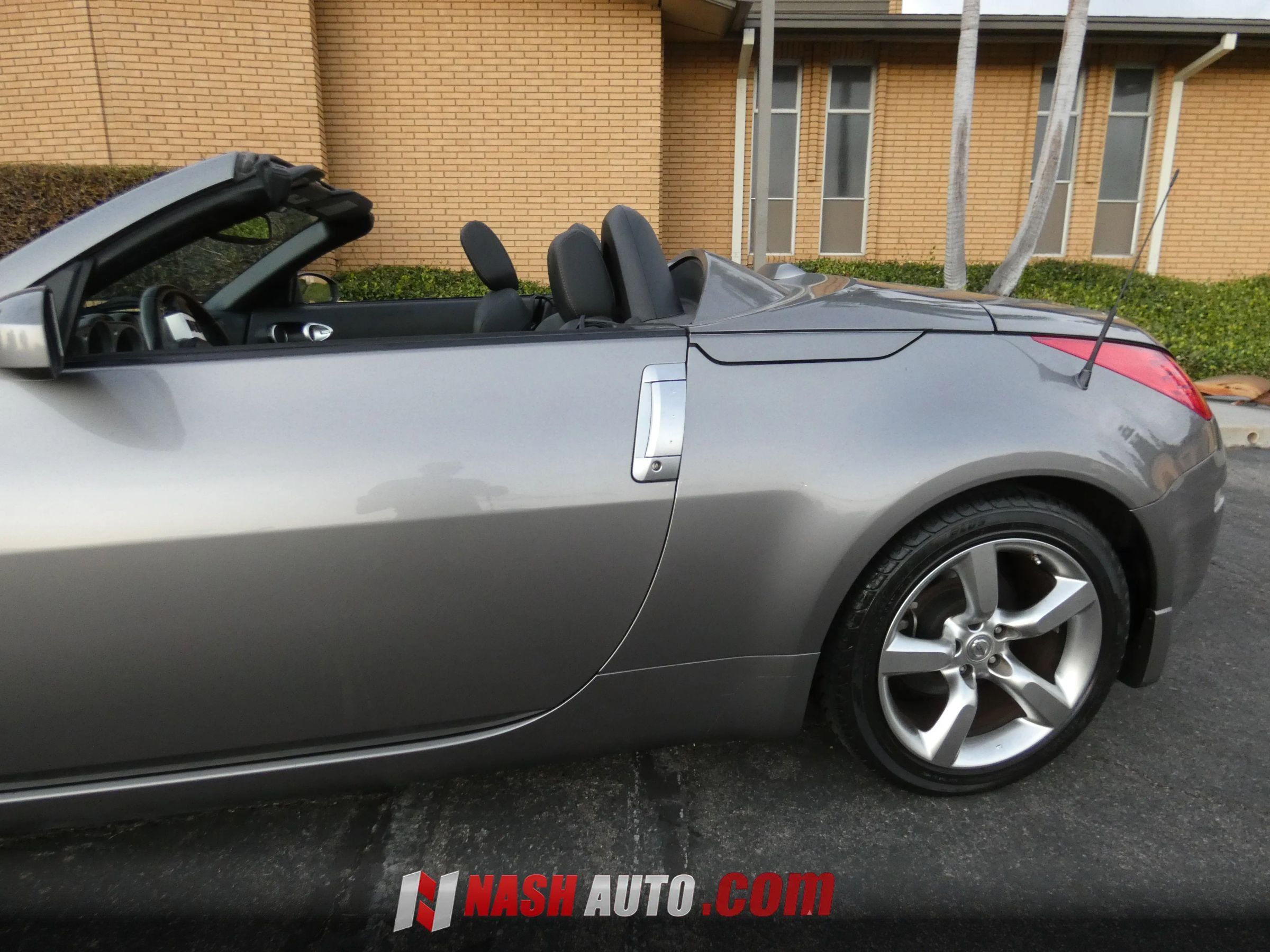 Used 2008 Nissan 350Z Touring RWD image 13