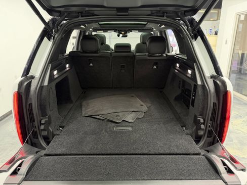Used 2023 Land Rover Range Rover SE image 11