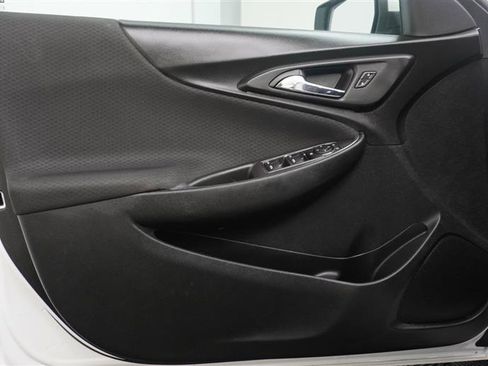 Used 2021 Chevrolet Malibu LT FWD image 24