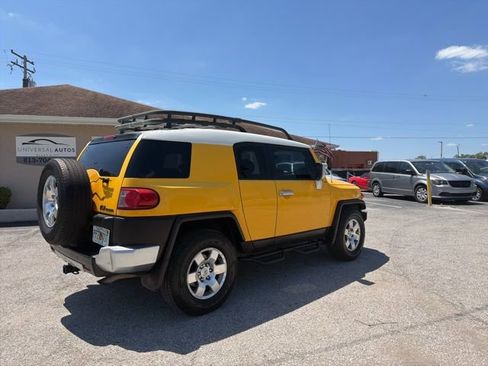 Used 2007 Toyota FJ Cruiser 2WD image 4