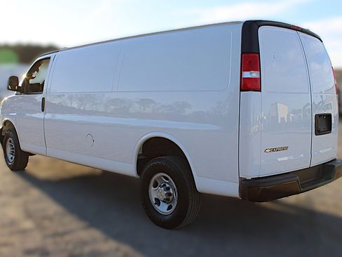 Used 2023 Chevrolet Express 2500 Extended w/ Driver Convenience Package image 4