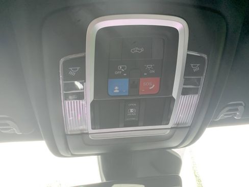 Certified 2025 RAM 1500 Laramie image 27