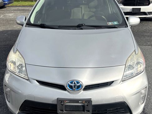 Used 2013 Toyota Prius Three image 2