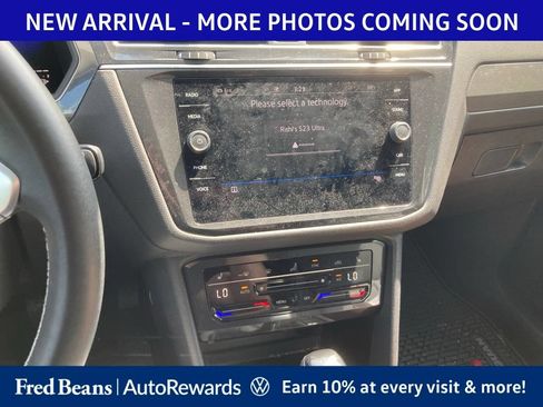 Certified 2023 Volkswagen Tiguan SE w/ Panoramic Sunroof Package AWD/4WD image 13