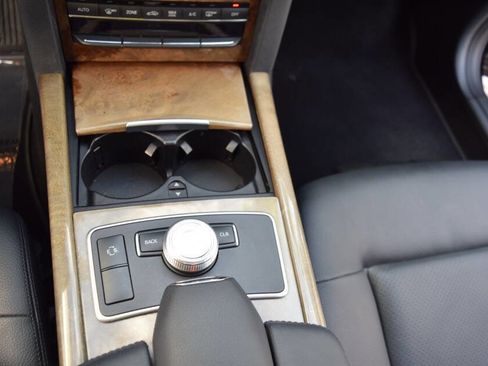 Used 2011 Mercedes-Benz E 350 4MATIC Sedan image 59