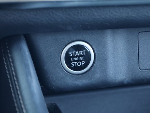 Used 2021 Nissan Rogue SL FWD image 27