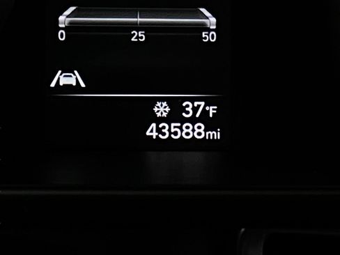 Certified 2023 Hyundai Elantra SEL w/ Preferred Accessory Package image 18