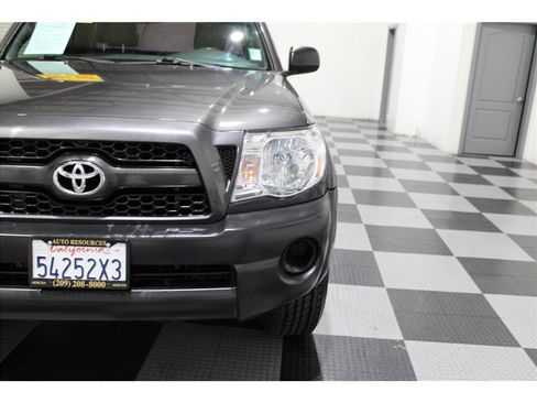 Used 2011 Toyota Tacoma PreRunner image 8