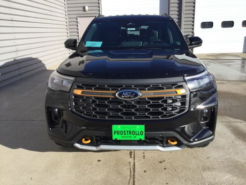 New 2026 Ford Explorer Tremor w/ Tremor Convenience Package image 3