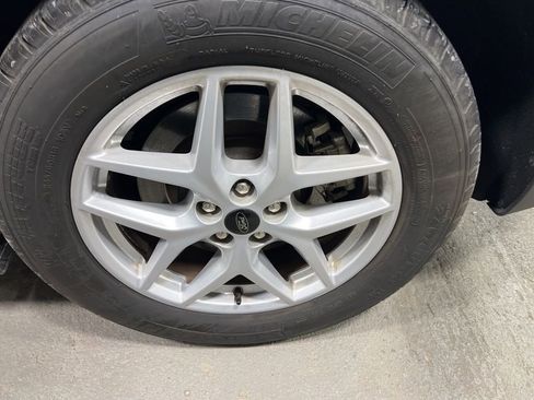 Used 2024 Ford Edge SEL image 39