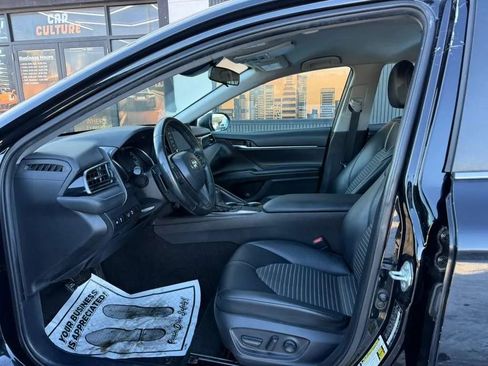 Used 2021 Toyota Camry SE image 8