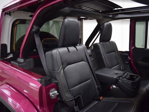 Used 2024 Jeep Wrangler Sahara w/ Technology Group image 55