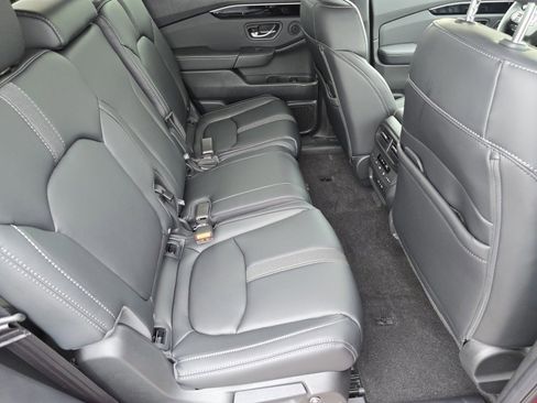 New 2025 Honda Pilot Touring image 28
