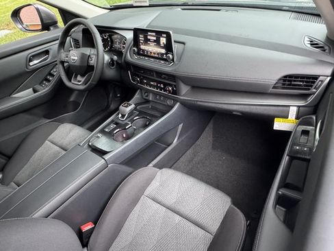 New 2026 Nissan Rogue SV w/ Cold Weather Package FWD image 8