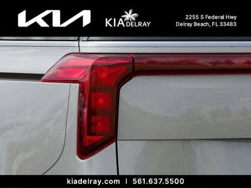 New 2026 Kia Carnival SX image 11