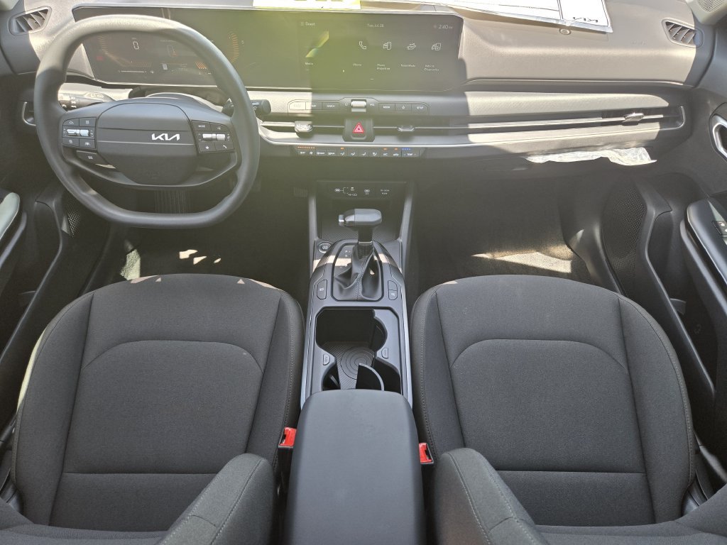 New 2026 Kia K4 FWD image 18