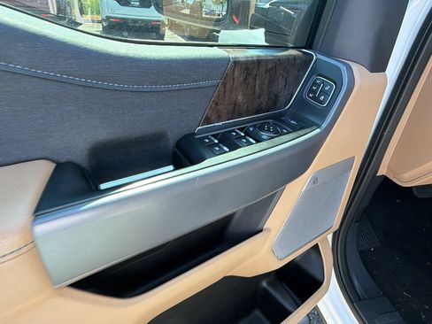 Used 2024 Ford F250 Lariat w/ Chrome Package AWD/4WD image 15
