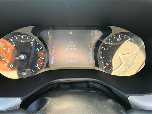 Used 2025 Jeep Compass Limited AWD/4WD image 13