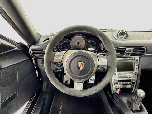 Used 2008 Porsche 911 GT2 RWD image 17