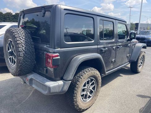 Used 2024 Jeep Wrangler Unlimited Rubicon w/ Convenience Group AWD/4WD image 5