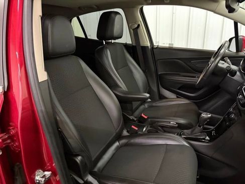 Used 2018 Buick Encore Preferred image 24