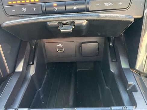 Used 2018 Ford Explorer 4WD image 26