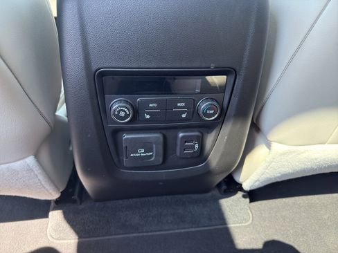 Used 2023 Buick Enclave Avenir w/ Avenir Technology Package image 9