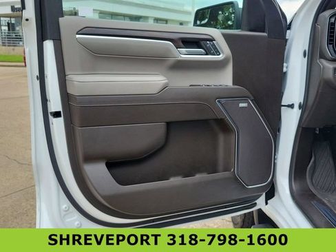 Used 2022 GMC Sierra 1500 SLT w/ SLT Convenience Package AWD/4WD image 22