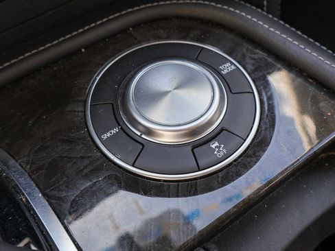 Used 2024 INFINITI QX80 Luxe image 18