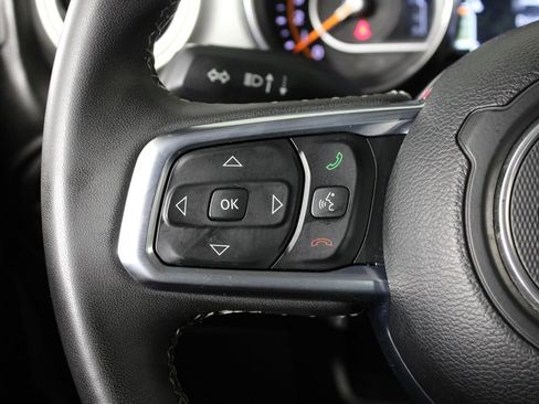 Used 2023 Jeep Gladiator Overland image 25