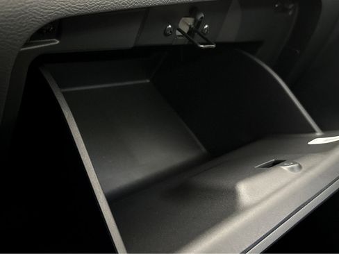 Used 2025 Nissan Versa S w/ Trunk Package image 23