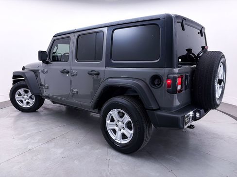 Used 2022 Jeep Wrangler Unlimited Sport image 2