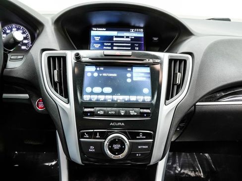 Used 2018 Acura TLX image 27