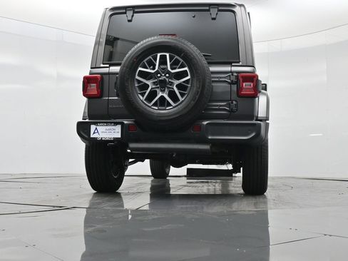 New 2025 Jeep Wrangler Unlimited Sahara w/ Safety Group AWD/4WD image 42