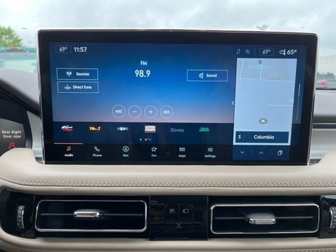 Used 2022 Lincoln Nautilus FWD w/ Premium Package image 23