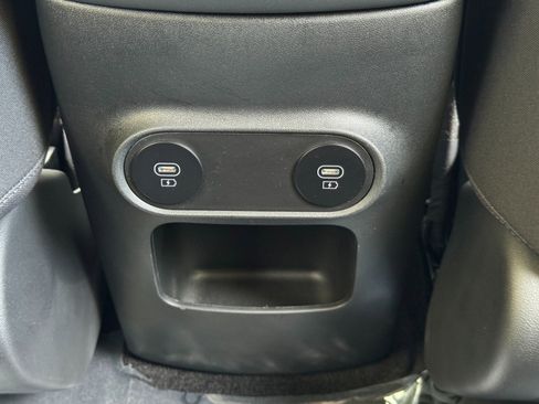 Used 2025 Hyundai Ioniq 5 SE image 31