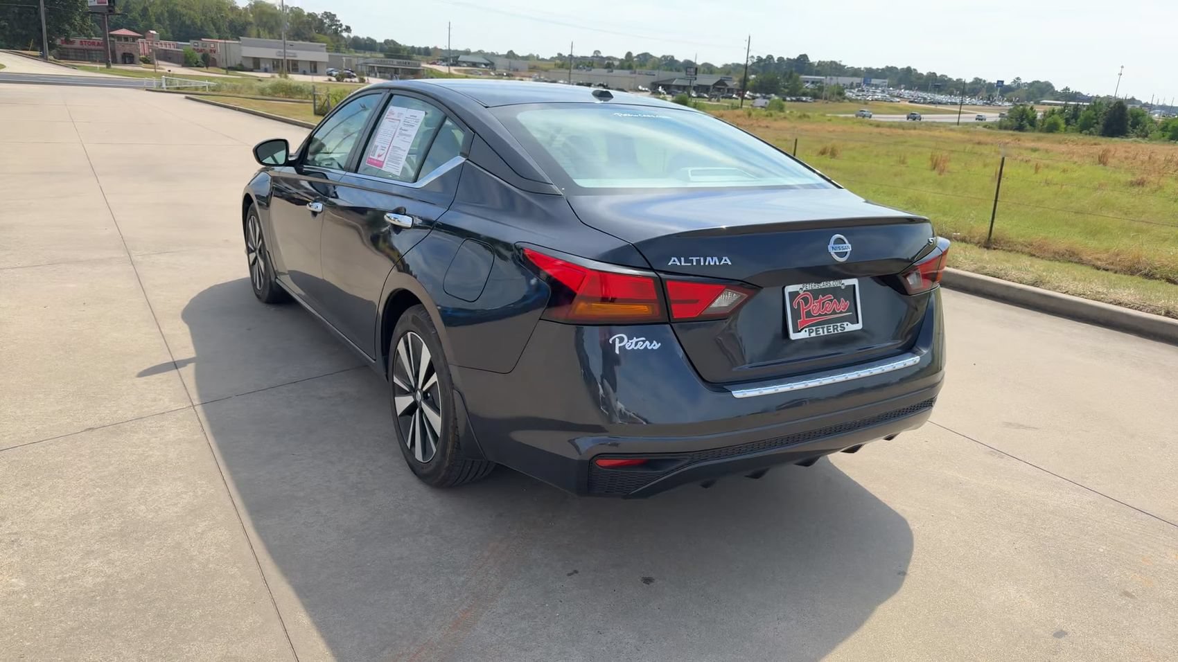 Used 2022 Nissan Altima 2.5 SV FWD image 7
